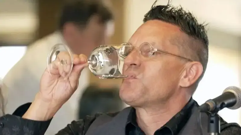 Water sommeliers treat H20 like a fine wine at annual Fine Water Summit