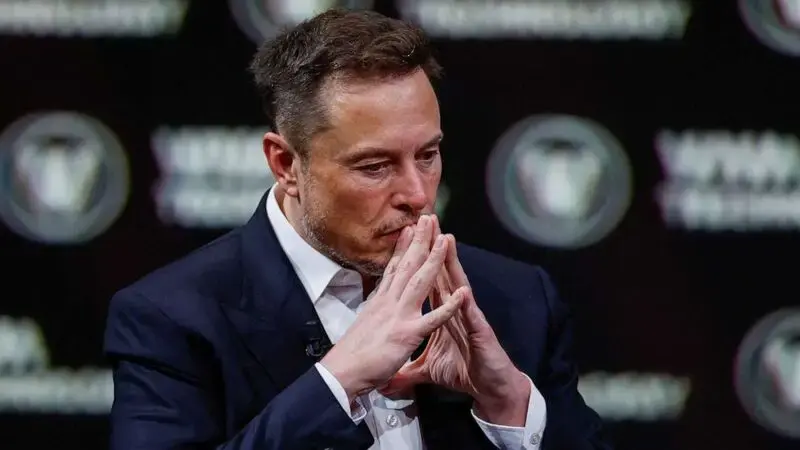 Elon Musk says Twitter has 'negative cash flow' and 'heavy debt'