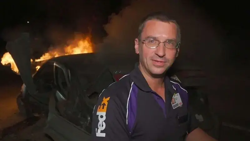 FedEx driver helps rescue man from burning car: 'I did what I think anybody would do'