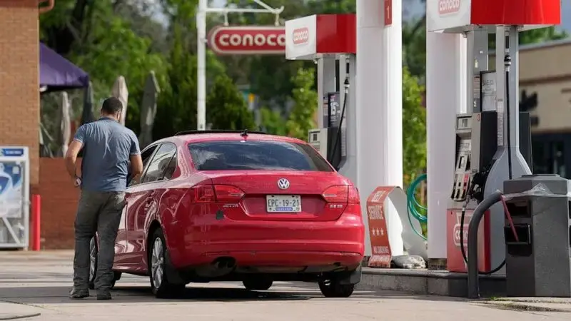 Why are gas prices rising? Experts point to extreme heat and oil production cuts
