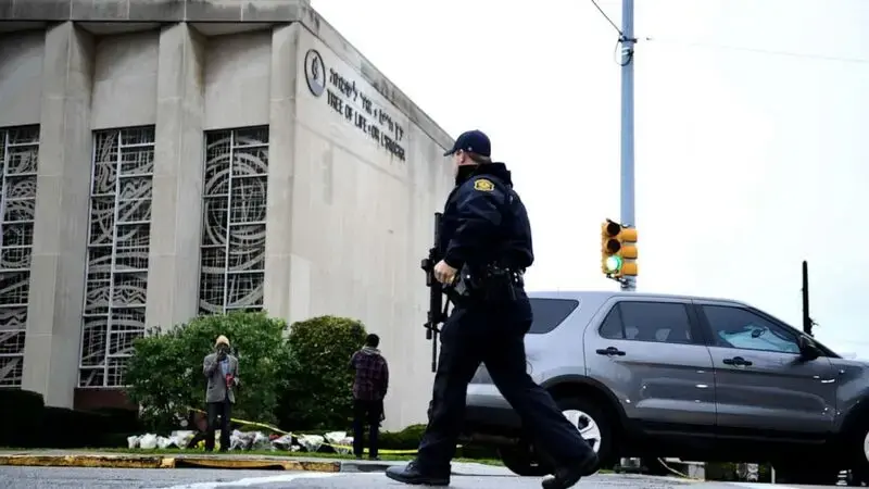Pittsburgh synagogue shooter sentenced to death, jury says