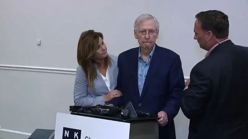 McConnell appears to freeze again during news conference
