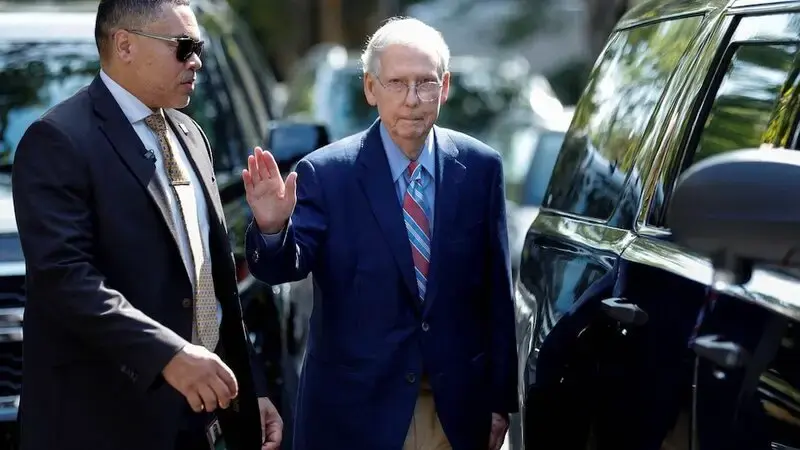 Doctor says no evidence of stroke after second Mitch McConnell freeze