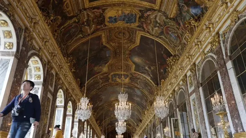 Versailles Palace celebrates 400th anniversary; hosts King Charles III