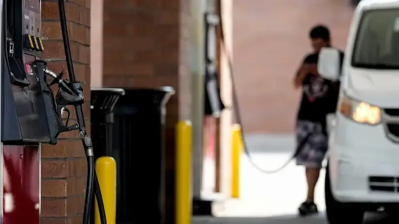 Oil prices have risen. That's making gas more expensive for US drivers and helping Russia's war