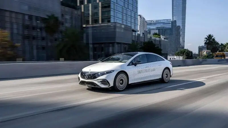 What it's like to experience Mercedes-Benz's Drive Pilot automated system