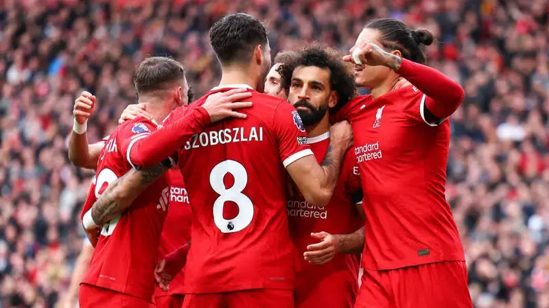 Liverpool 2-0 Everton: Player ratings as Salah double edges out ten-man Toffees