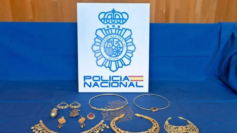 Spanish police say they have confiscated ancient gold jewelry worth millions taken from Ukraine