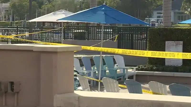 1 killed, 4 injured in fountain electrocution incident at Florida shopping center