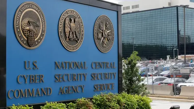 Former NSA worker pleads guilty to trying to sell US secrets to Russia