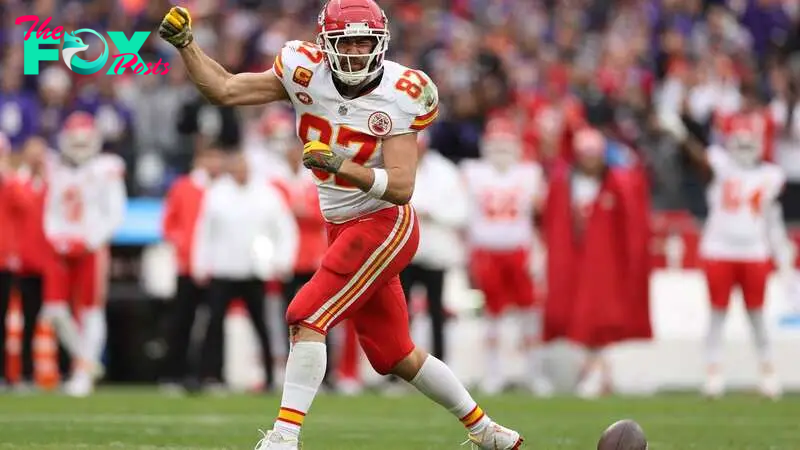 Travis Kelce breaks NFL playoff receptions record
