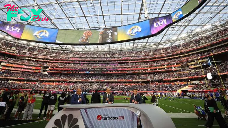 Who are the Super Bowl 2024 commentators? Pregame, halftime, booth and field announcers