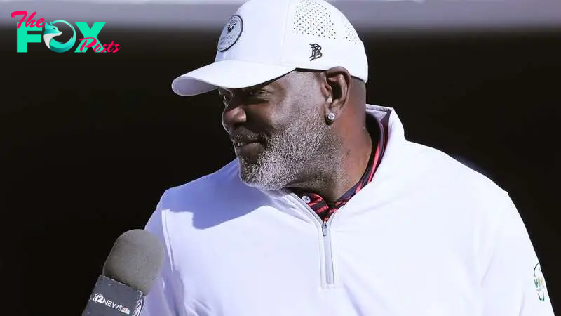 Former Dallas Cowboys star Emmitt Smith is ‘tired’ of the team. Is he justified?