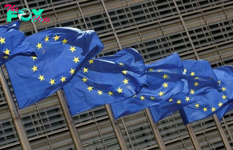 EU lawmakers ratify political deal on AI rules