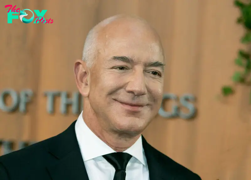 Jeff Bezos Nets $8.5 Billion From Amazon Share Sale