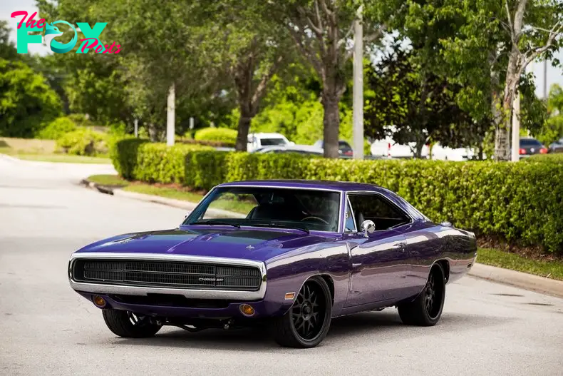 DQ The 1970 Dodge Charger: A Bold Icon of American Muscle