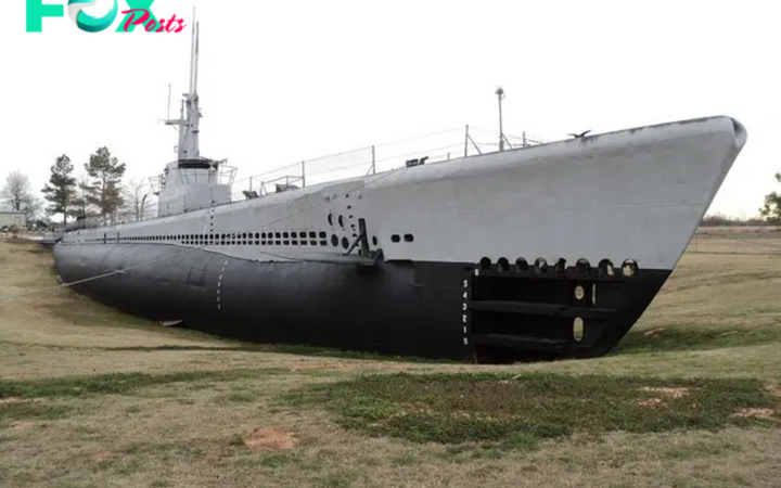 Veterans’ Heroic Efforts: Preserving a WWII-Era Submarine by Relocating It to a Soybean Field in Oklahoma