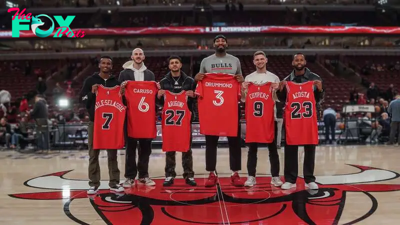 Chicago Fire and Chicago Bulls swap jerseys
