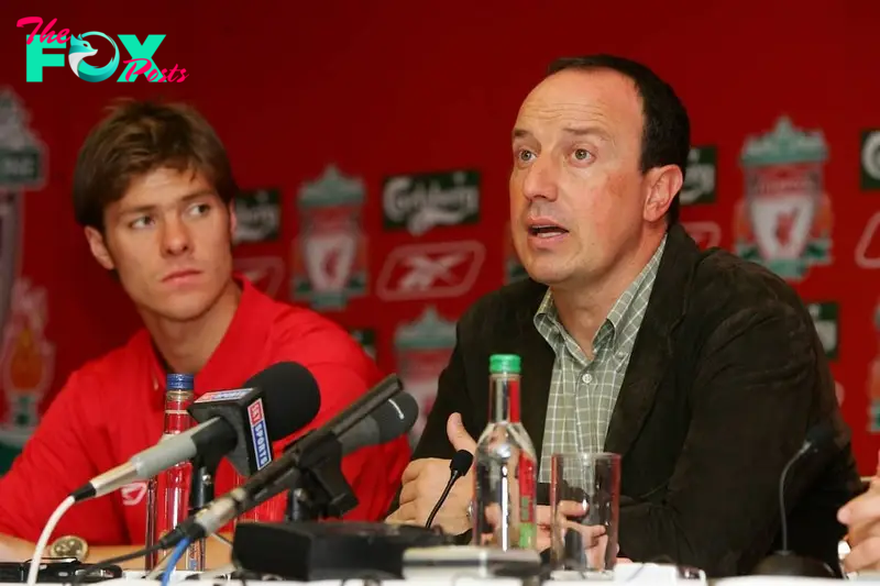 Xabi Alonso “was clever and analysed” – Rafa Benitez on next Liverpool manager potential