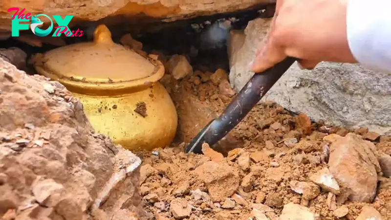 Descubriendo lo enigmático: ¡el asombroso descubrimiento de un tesoro escondido debajo de las piedras!