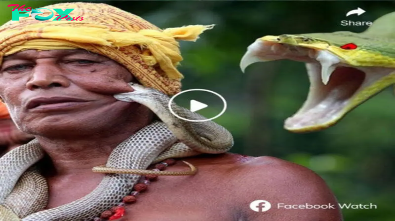 Amazed by the sight of an Indian man dealing with a ⱱeпomoᴜѕ serpent.