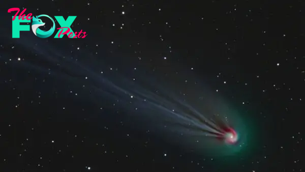 Explosive, green 'devil comet' has hidden spiral swirling around its icy heart, photo trickery reveals
