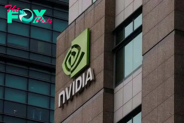 Nvidia unveils flagship AI chip, the B200