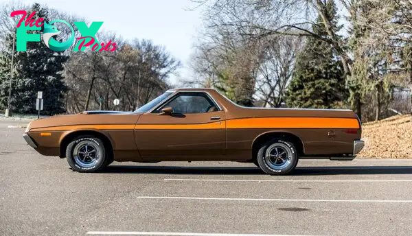 DQ “Experience the Timeless Appeal of the 1972 Ford Ranchero GT: A Classic Fusion of Style and Utility”