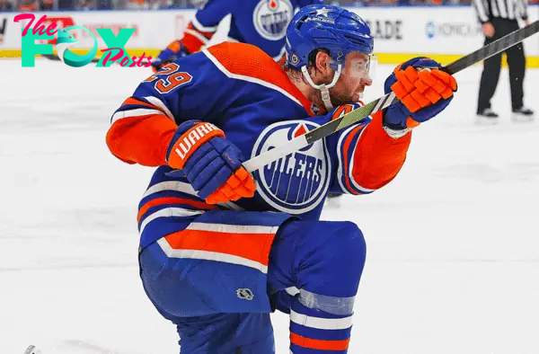 Canucks vs Oilers Picks, Predictions & Odds – 4-13-2024