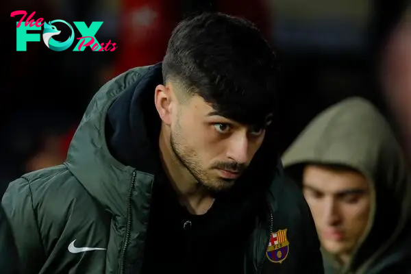 Why is Pedri not playing today for Barcelona against Cádiz in LaLiga?