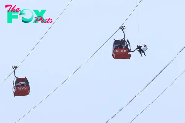 174 People Stranded in the Air Are Rescued After Fatal Cable Car Accident in Turkey