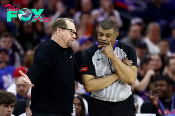 What are the New York Knicks’ “Pregame Referee Breakdown” notes?