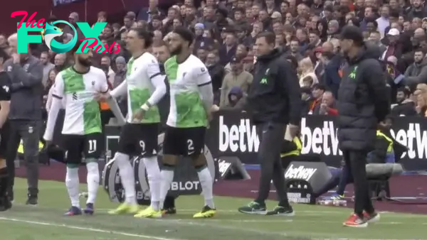 Jurgen Klopp REFUSES to explain Mo Salah touchline spat – “That’s done”