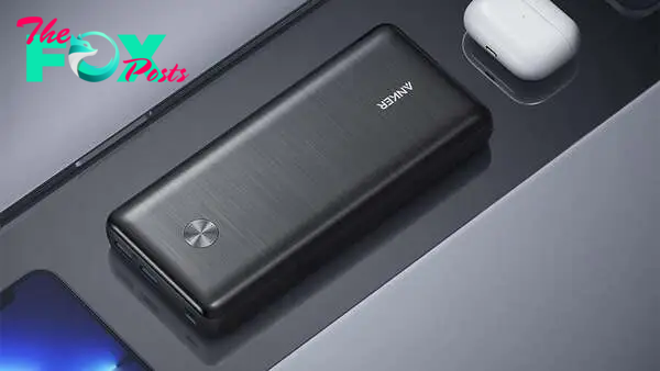 This Anker PowerCore 737 25,6000mAh Energy Financial institution Deal Features a PD Wall Charger