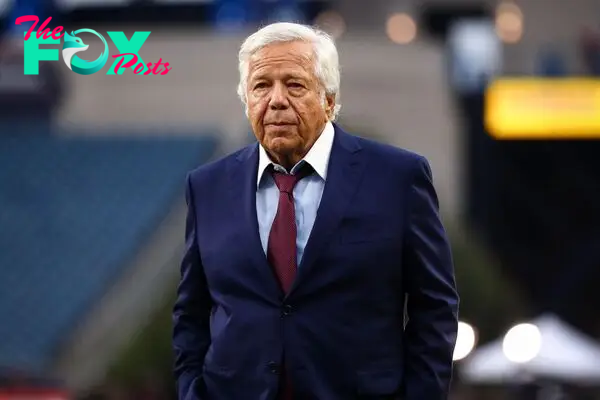 Robert Kraft takes out full-page ads in major papers for his foundation against antisemitism