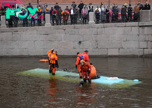 Bus Plunges Into River in Russian City of St. Petersburg, Killing Seven