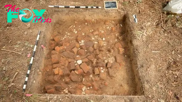 Revolutionary War barracks burned by the British discovered in Colonial Williamsburg