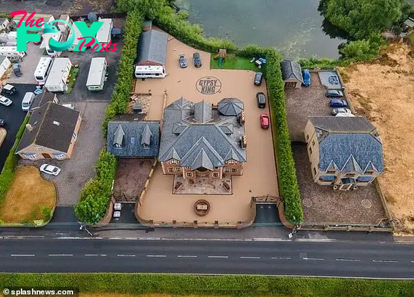 b83.”Tyson Fury’s VAST Gypsy King Logo Dominates the Drive at His Palatial £1.7 Million Lancashire Mansion – Surrounded by Caravans, Mobile Homes, Static Homes, and a Huge Lake”