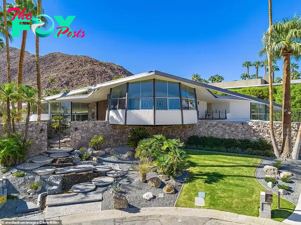 B83.The Palm Springs mansion, where Elvis and Priscilla Presley once celebrated their honeymoon, has been swiftly snapped up by a buyer, less than a month after it was listed on the market for just under $6 million.