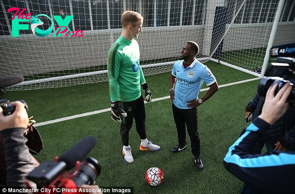 B83.Hollywood stars Kevin Hart and Ice Cube were seen mingling with Manchester City football royalty including Joe Hart, Kevin De Bruyne and Raheem Sterling on the glamorous red carpet.