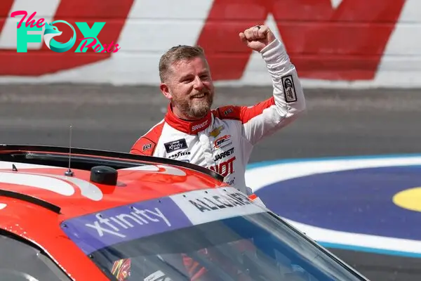 Allgaier &quot;the lucky one&quot; as Larson's standby driver for Coke 600