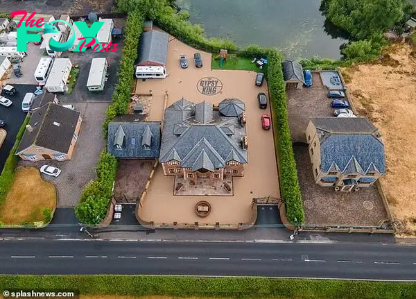 B83.Tyson Fury’s VAST Gypsy King Logo Dominates the Drive at His Palatial £1.7 Million Lancashire Mansion, Surrounded by Caravans, Mobile Homes, Static Homes, and a Sprawling Lake