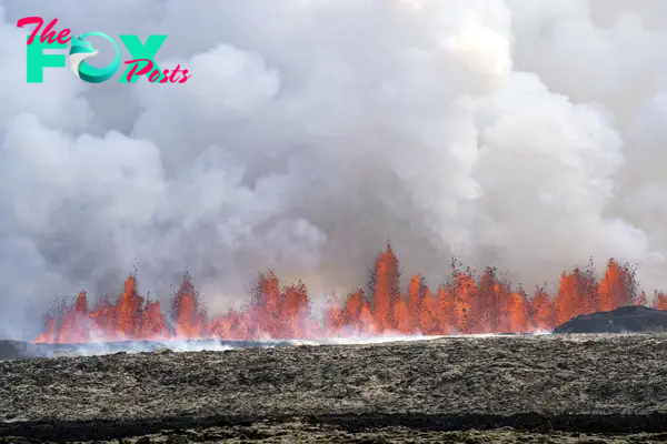 Iceland Volcano Starts Erupting Again, Shooting Lava Into the Sky