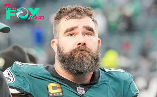 Jason Kelce Goes Viral After Saying THIS About Washing His Feet 