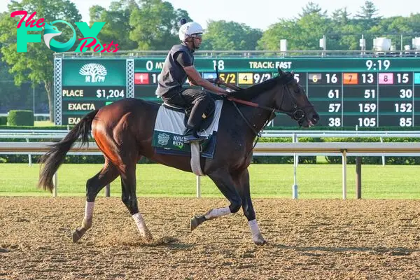 What is the Triple Crown in horse racing? List of 13 winners