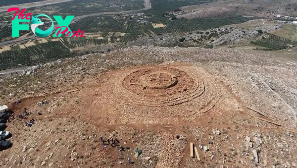 Mysterious 4,000-year-old 'palace' with maze-like walls found on Greek island of Crete