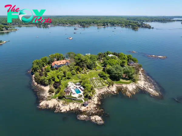 C5/A hedge funder’s private island off the coast of Connecticut has listed for $35 million