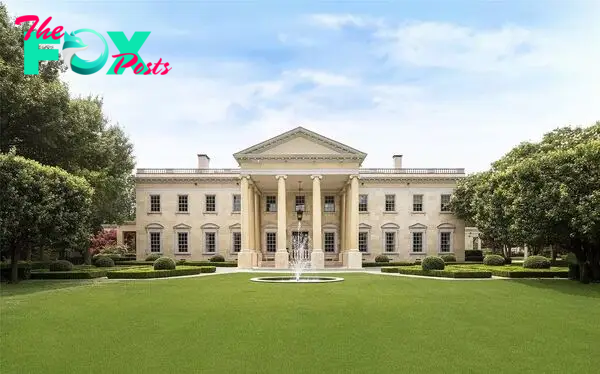 B83.The Texas White House is back on the market for $40 million.