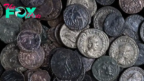 1,700-year-old 'emergency hoard' of coins dates to last revolt of Jews against Roman rule