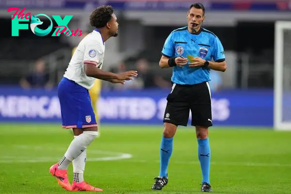 What are the suspension rules for yellow cards in the Copa América 2024?